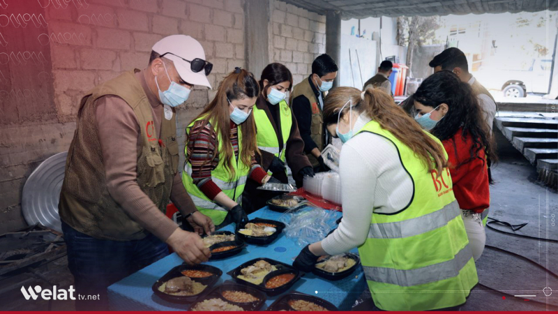 Xêrxwaziya Barzanî xwarina Fitarê li ser derbideran belav dike